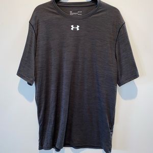 Men’s short sleeved under amour shirt